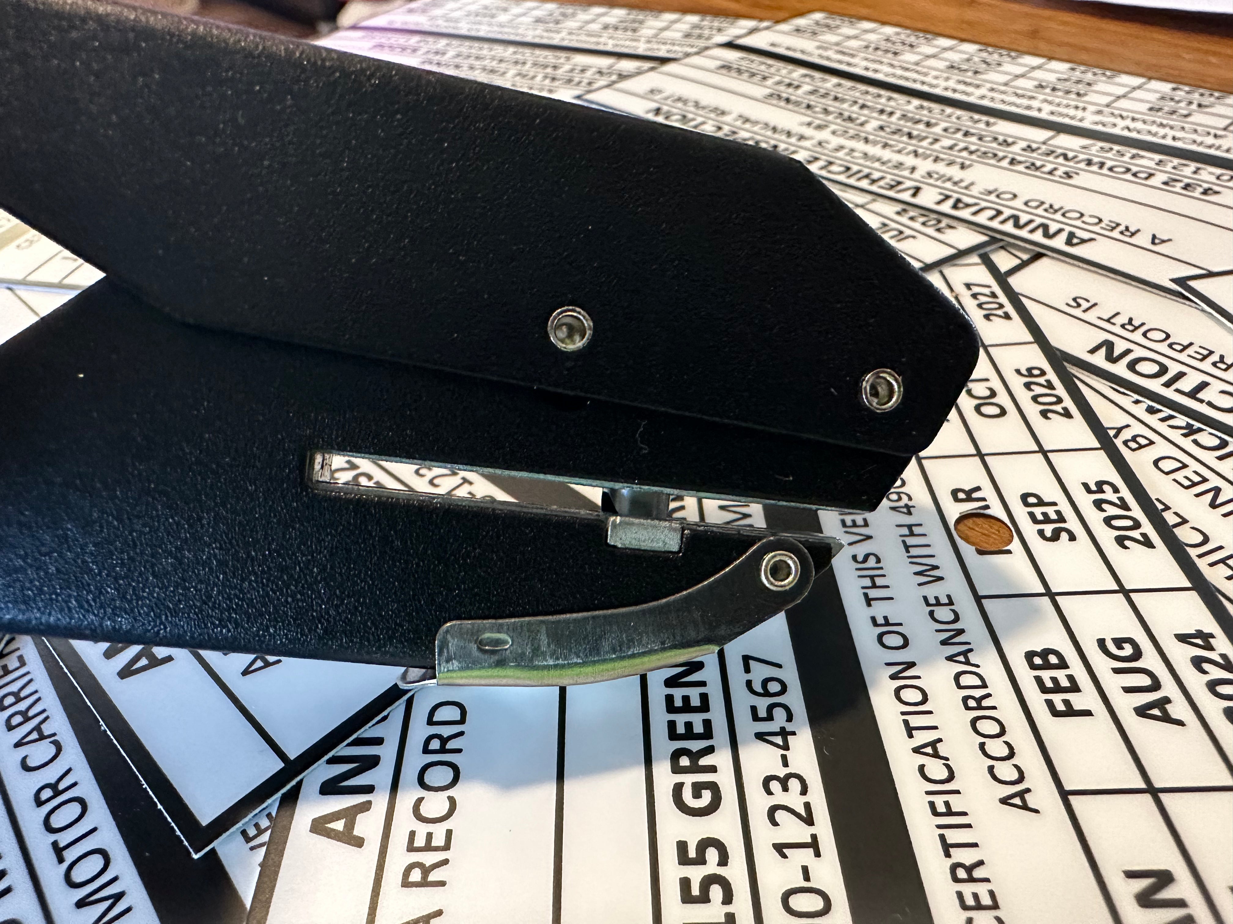 Heavy Duty Hole Punch